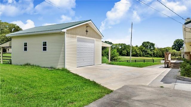 307 Craigtown NE Road, Calhoun, GA 30701