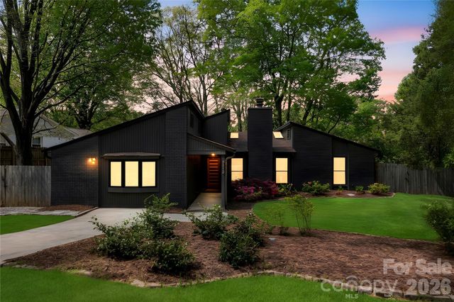 6212 Sellars Court, Charlotte, NC 28211