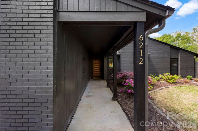 6212 Sellars Court, Charlotte, NC 28211
