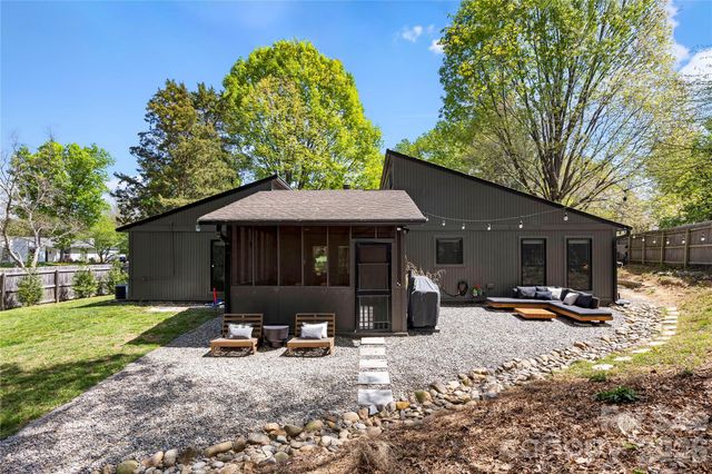 6212 Sellars Court, Charlotte, NC 28211