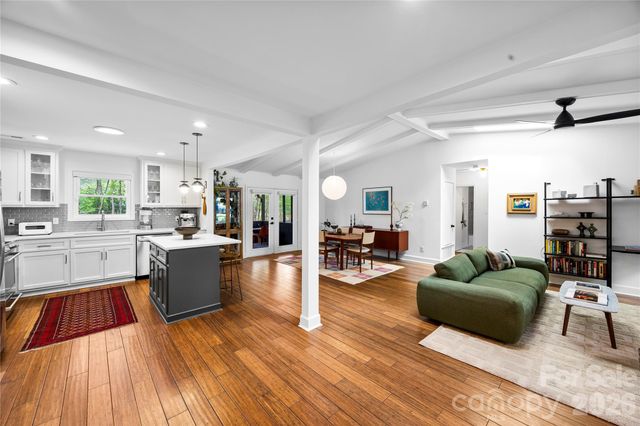 6212 Sellars Court, Charlotte, NC 28211