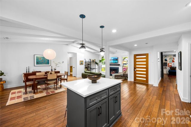 6212 Sellars Court, Charlotte, NC 28211