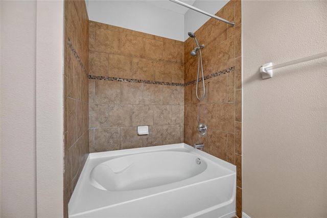 2637 WALDEN WOODS DRIVE, Plant City, FL 33566
