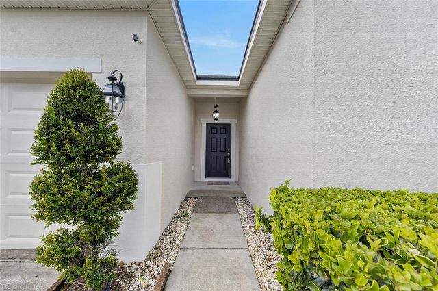 2637 WALDEN WOODS DRIVE, Plant City, FL 33566