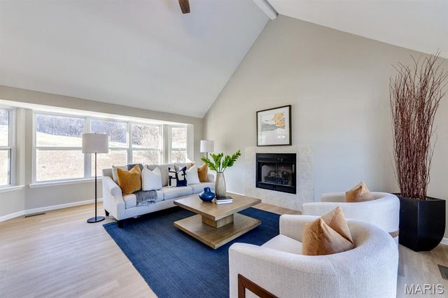 2301 Fairway, High Ridge, MO 63049