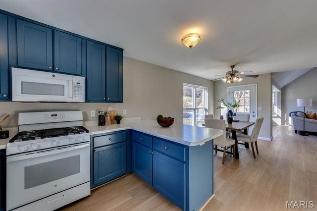 2301 Fairway, High Ridge, MO 63049