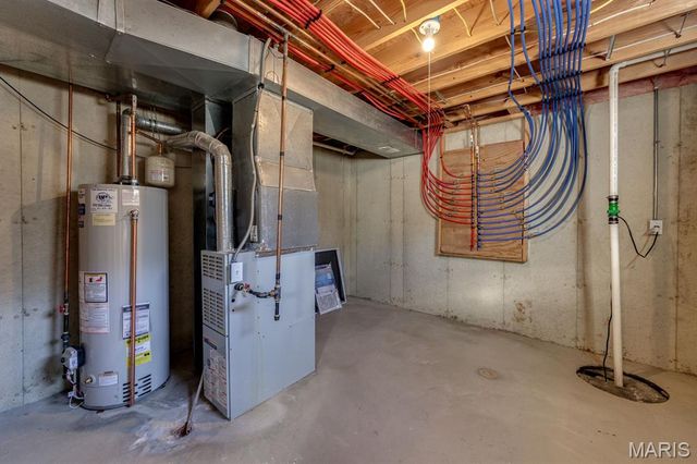 2301 Fairway, High Ridge, MO 63049