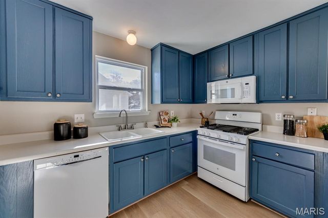 2301 Fairway, High Ridge, MO 63049