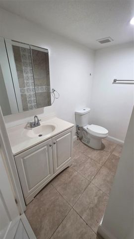 1758 NW 55 101, Lauderhill, FL 33313