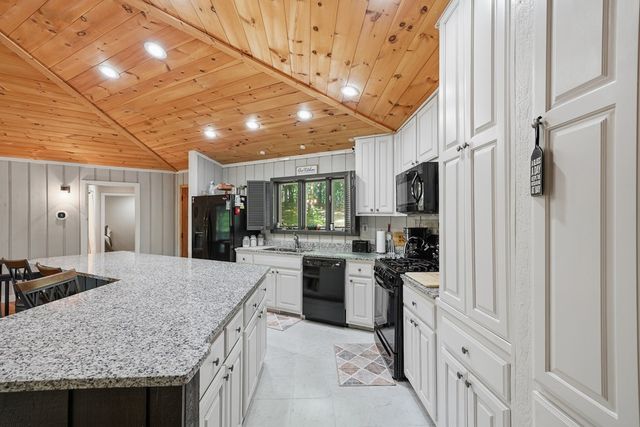 775 Mountain Oak Road, Ellijay, GA 30540