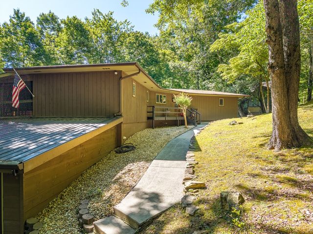 775 Mountain Oak Road, Ellijay, GA 30540