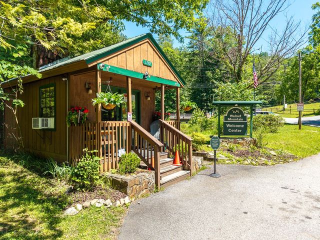 775 Mountain Oak Road, Ellijay, GA 30540
