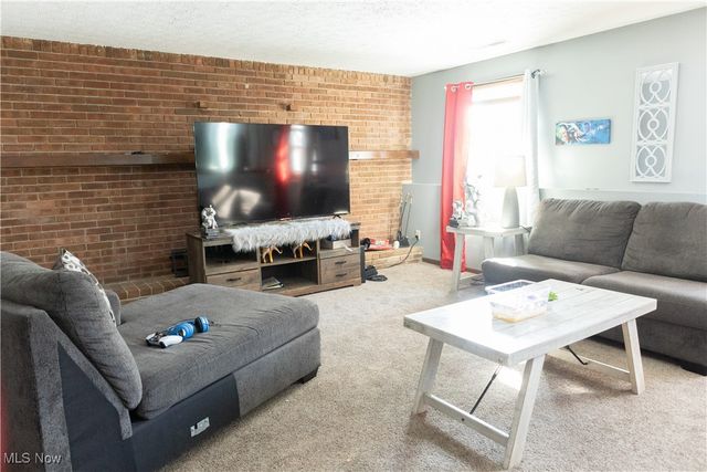 700 Denshire Drive NW, Canal Fulton, OH 44614