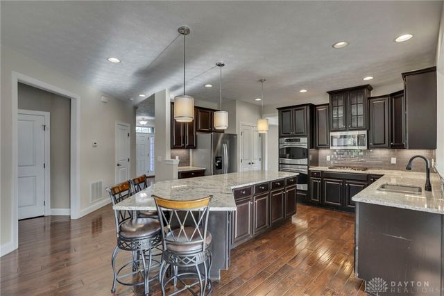 10500 Wallingsford Circle, Dayton, OH 45458