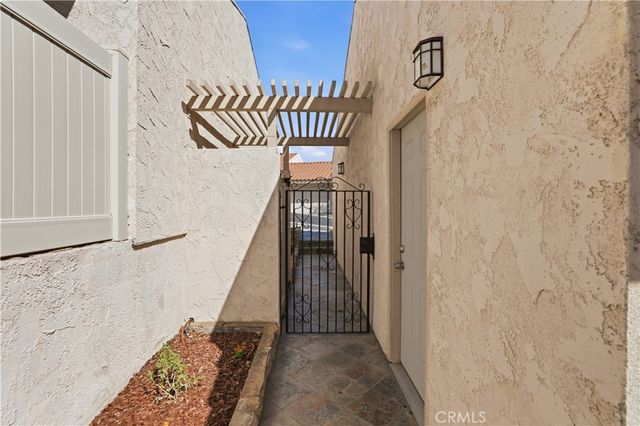 2260 El Capitan, Riverside, CA 92506