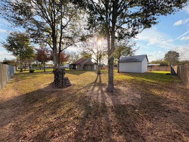 369 County Road 3556 Road, Cleveland, TX 77327