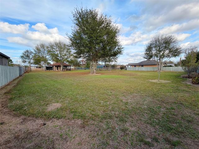 369 County Road 3556 Road, Cleveland, TX 77327