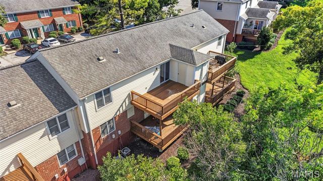 1729 Canary Cove, Brentwood, MO 63144