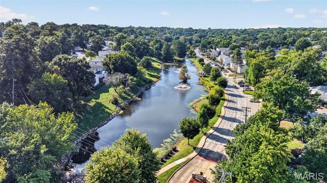 1729 Canary Cove, Brentwood, MO 63144