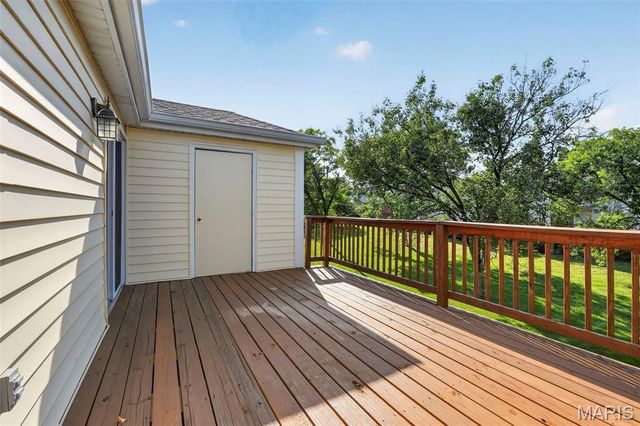 1729 Canary Cove, Brentwood, MO 63144