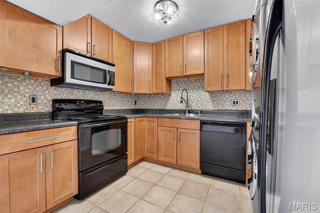 1729 Canary Cove, Brentwood, MO 63144