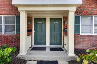 1729 Canary Cove, Brentwood, MO 63144
