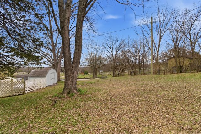 512 Johnson Street, West Plains, MO 65775