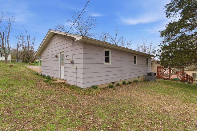512 Johnson Street, West Plains, MO 65775