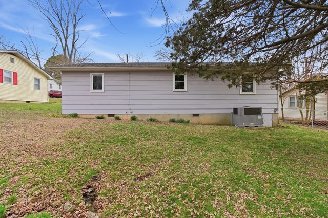 512 Johnson Street, West Plains, MO 65775