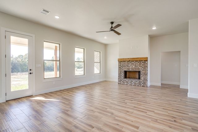 217 Kilkenny Road, Poolville, TX 76487
