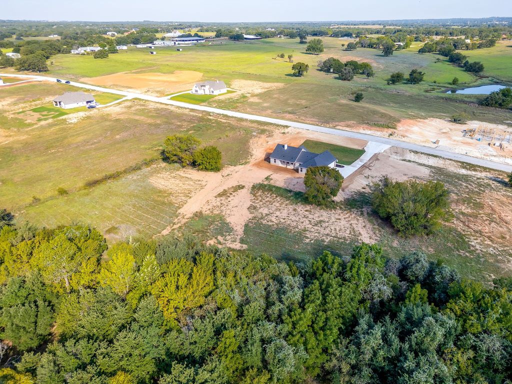217 Kilkenny Road, Poolville, TX 76487