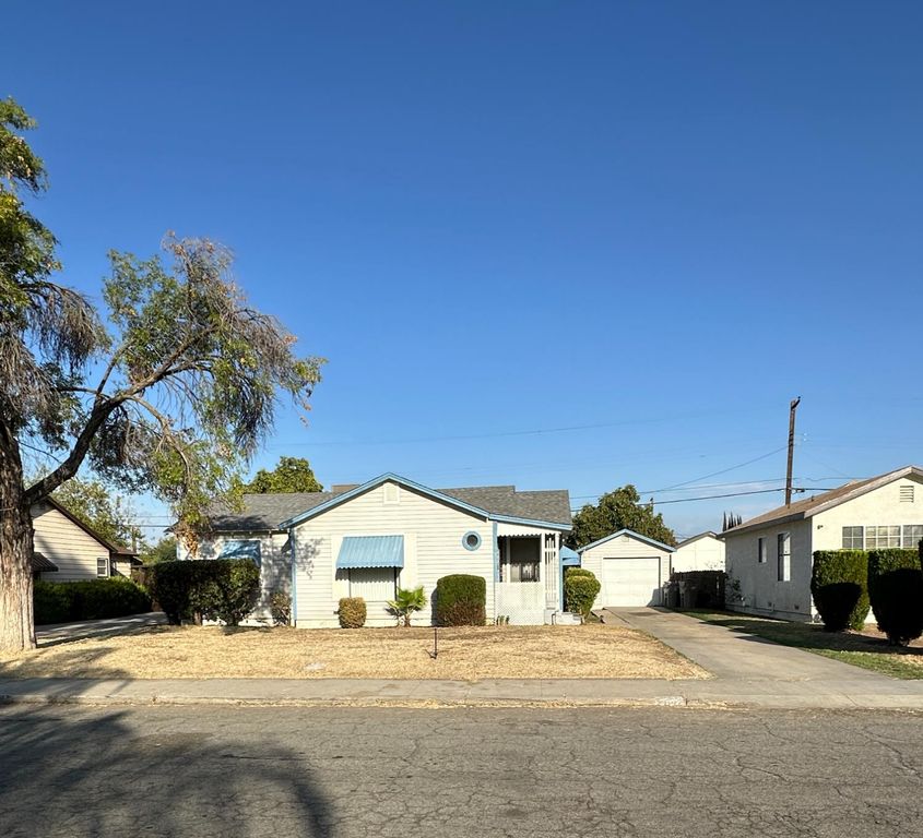 2042 E Mayfair Drive, Fresno, CA 93703