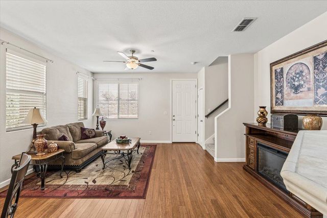 1406 Dante Cir, Roseville, CA 95678