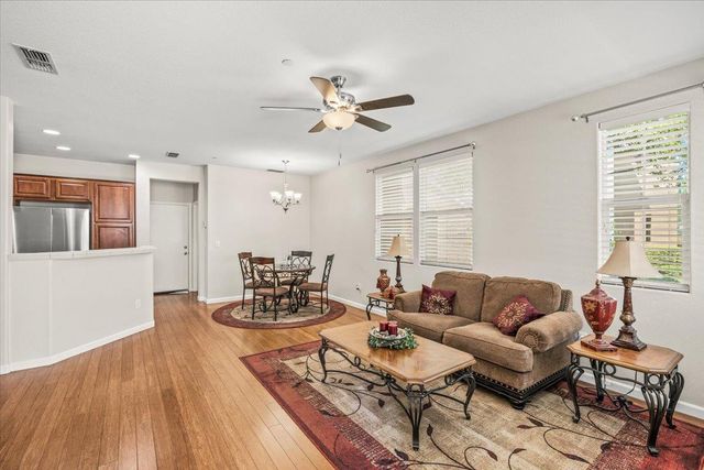 1406 Dante Cir, Roseville, CA 95678