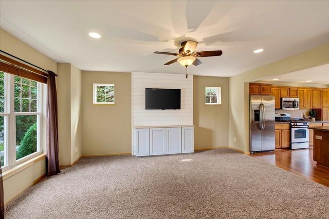 6909 Country Lane, Madison, WI 53719