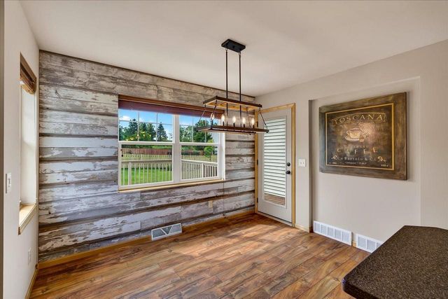 6909 Country Lane, Madison, WI 53719