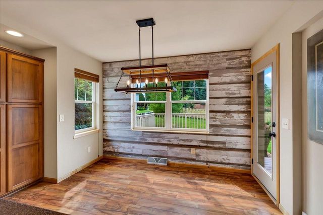 6909 Country Lane, Madison, WI 53719