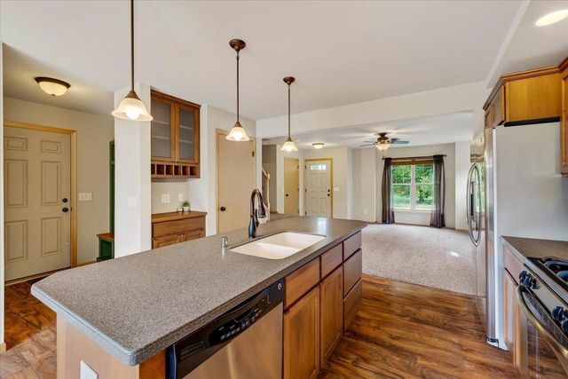 6909 Country Lane, Madison, WI 53719