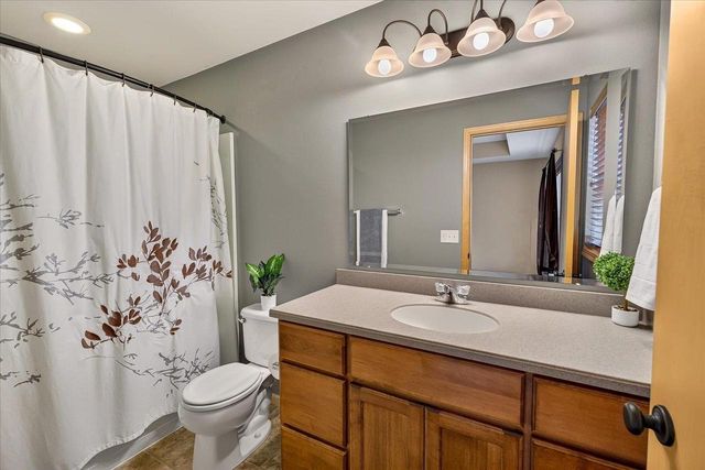 6909 Country Lane, Madison, WI 53719