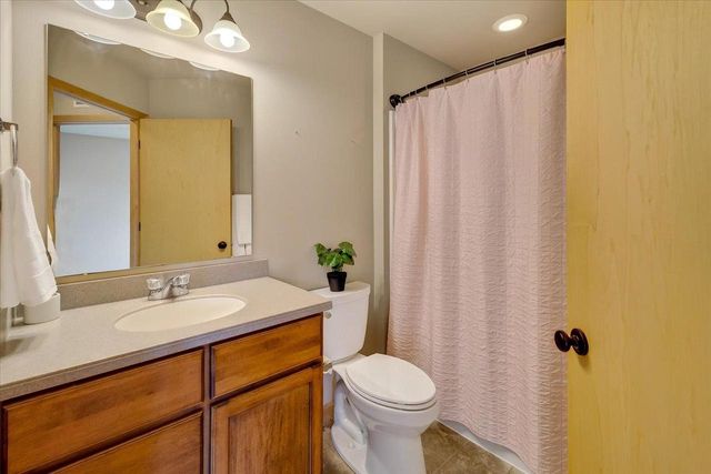 6909 Country Lane, Madison, WI 53719