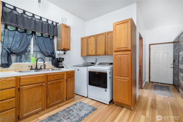 81 N Duckabush Drive E, Hoodsport, WA 98548