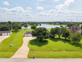 20318 Stone Lake Circle, Tomball, TX 77377