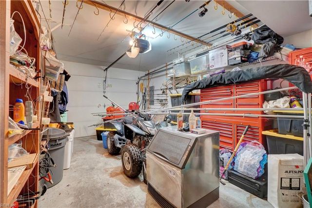 22 Sandie Point LN, Portsmouth, VA 23701