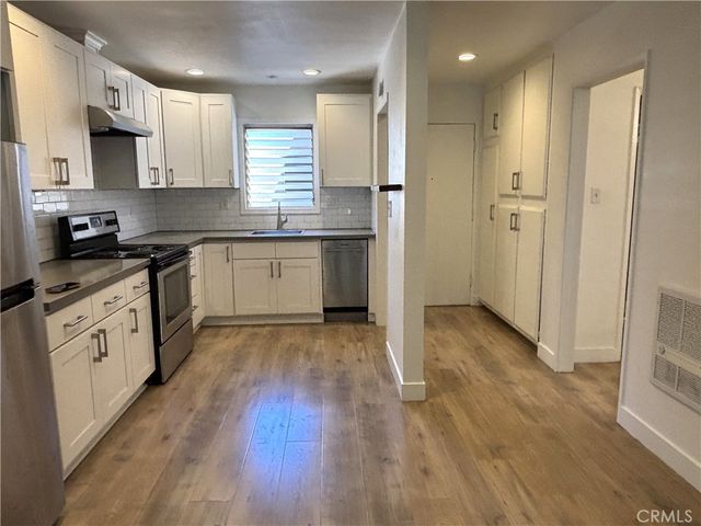 1030 W MacArthur Boulevard 38, Santa Ana, CA 92707