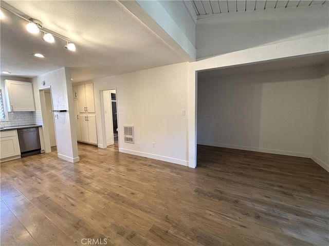 1030 W MacArthur Boulevard 38, Santa Ana, CA 92707