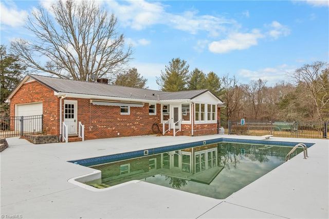 3575 N Nc Highway 801, Mocksville, NC 27028
