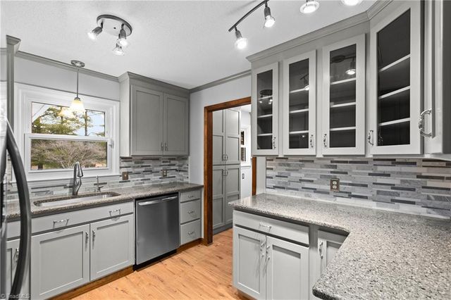 3575 N Nc Highway 801, Mocksville, NC 27028