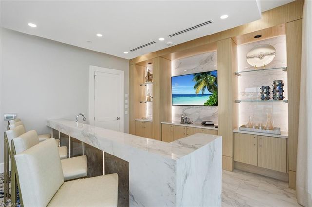 4142 Bay Beach LN 405, Fort Myers Beach, FL 33931