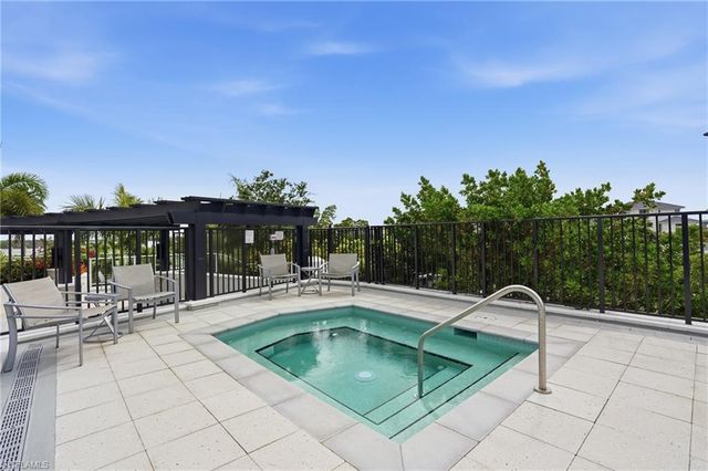 4142 Bay Beach LN 405, Fort Myers Beach, FL 33931