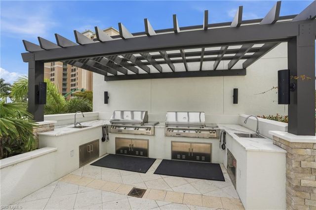 4142 Bay Beach LN 405, Fort Myers Beach, FL 33931